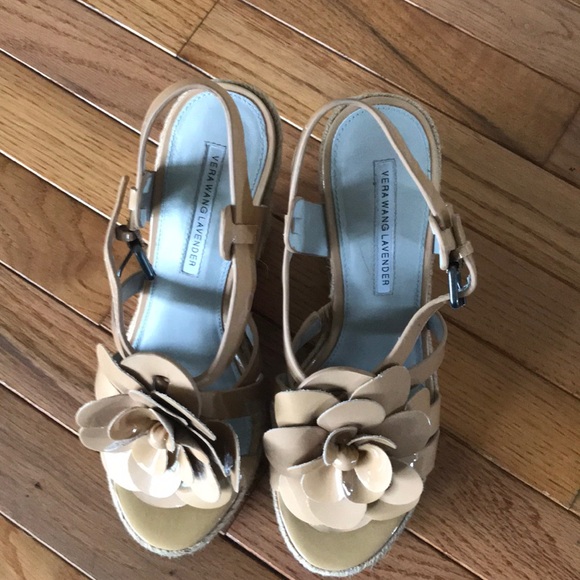 Vera Wang sandals - Picture 5 of 5